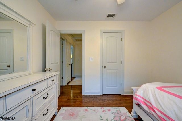 44 Northview Dr, Morris Plains Boro, NJ 07950