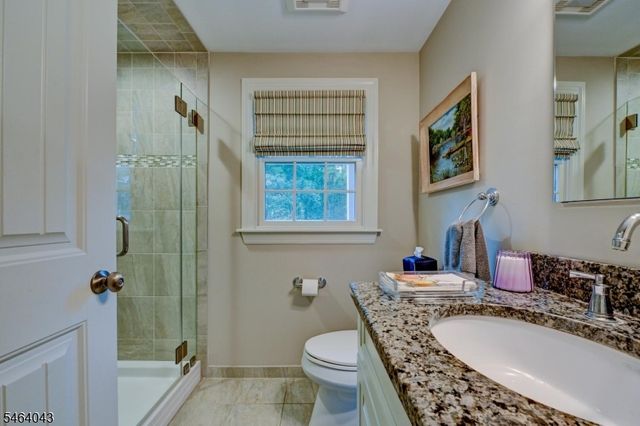 44 Northview Dr, Morris Plains Boro, NJ 07950
