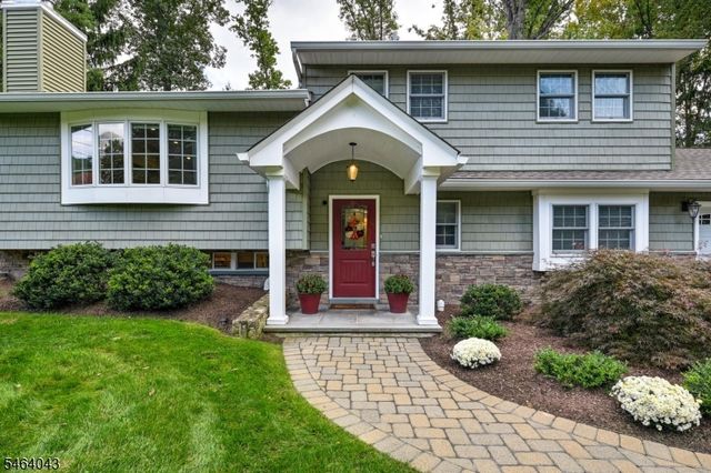 44 Northview Dr, Morris Plains Boro, NJ 07950