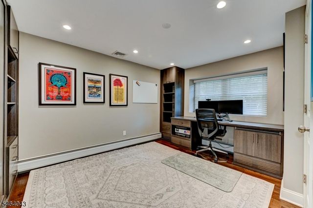 44 Northview Dr, Morris Plains Boro, NJ 07950