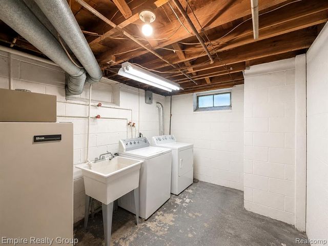12852 Wormer, Redford, MI 48239