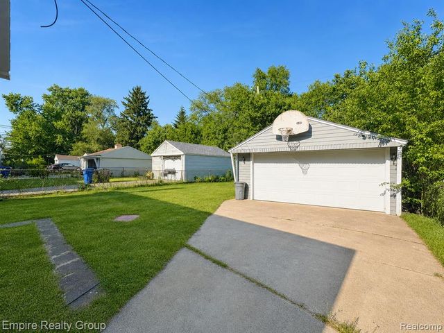 12852 Wormer, Redford, MI 48239