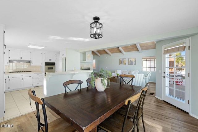 5120 Seabreeze Way, Oxnard, CA 93035