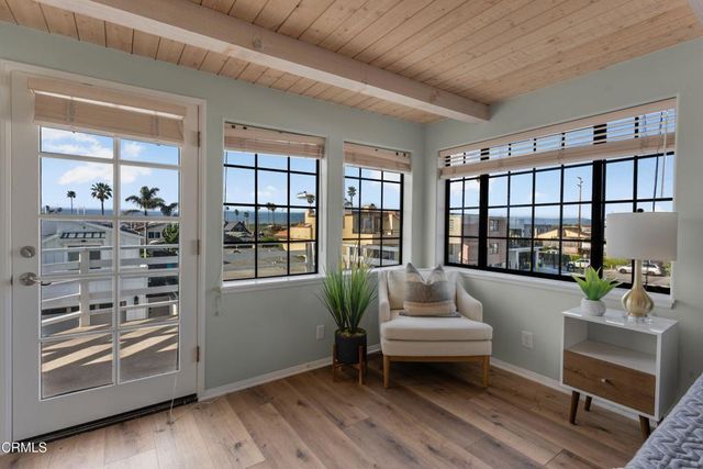5120 Seabreeze Way, Oxnard, CA 93035