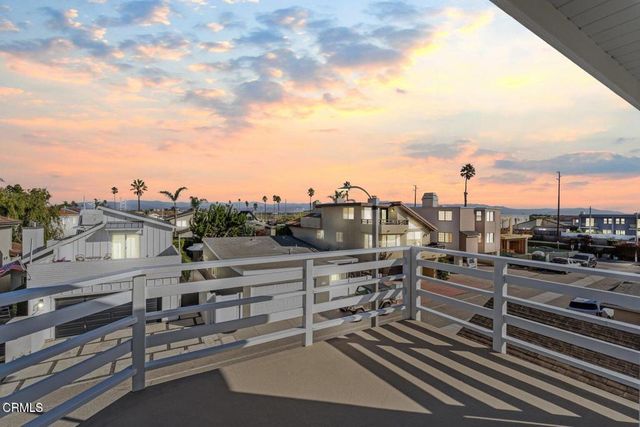 5120 Seabreeze Way, Oxnard, CA 93035