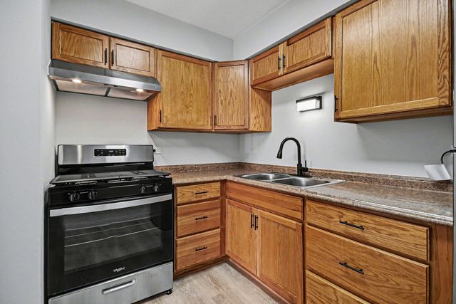 9720 S Pulaski Road 102, Oak Lawn, IL 60453