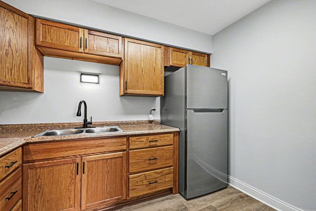 9720 S Pulaski Road 102, Oak Lawn, IL 60453