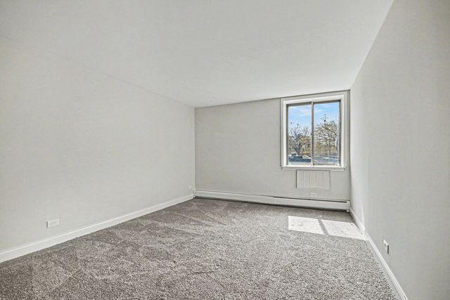 9720 S Pulaski Road 102, Oak Lawn, IL 60453