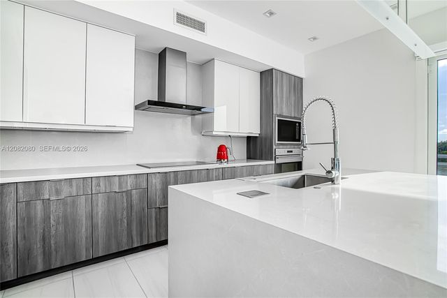 6100 N Ocean Drive 2N, Hollywood, FL 33019