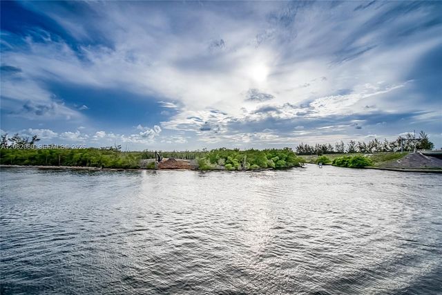6100 N Ocean Drive 2N, Hollywood, FL 33019