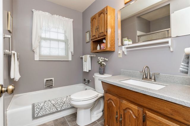 219 Palomino Parkway, Des Moines, IA 50320