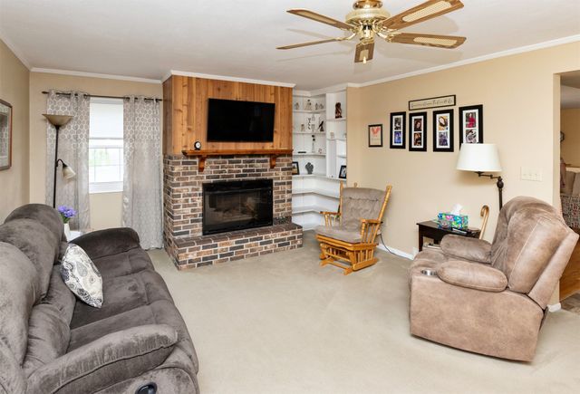 219 Palomino Parkway, Des Moines, IA 50320