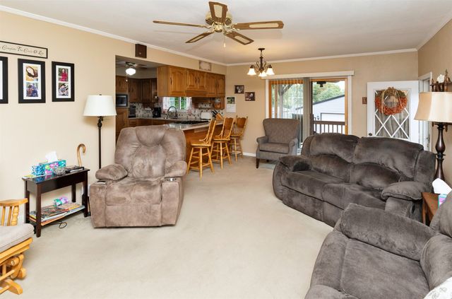 219 Palomino Parkway, Des Moines, IA 50320