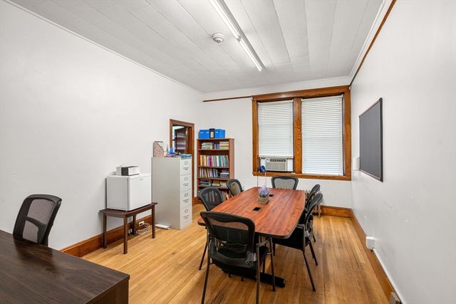 35 Middlesex Street, Cambridge, MA 02140