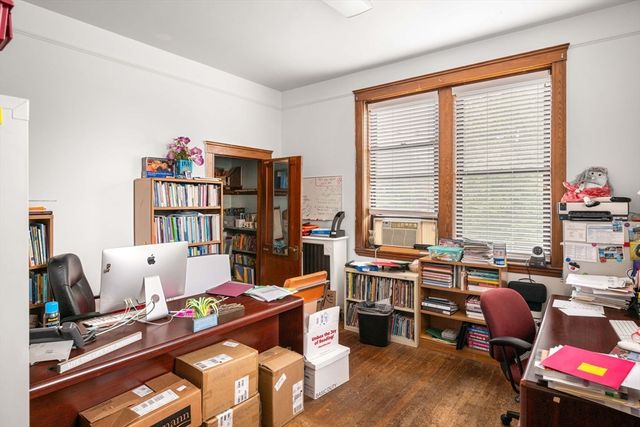 35 Middlesex Street, Cambridge, MA 02140