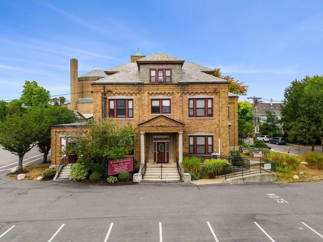 35 Middlesex Street, Cambridge, MA 02140