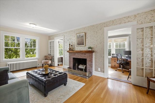 103 Lewis Ave, Walpole, MA 02081
