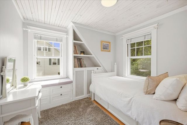 103 Lewis Ave, Walpole, MA 02081