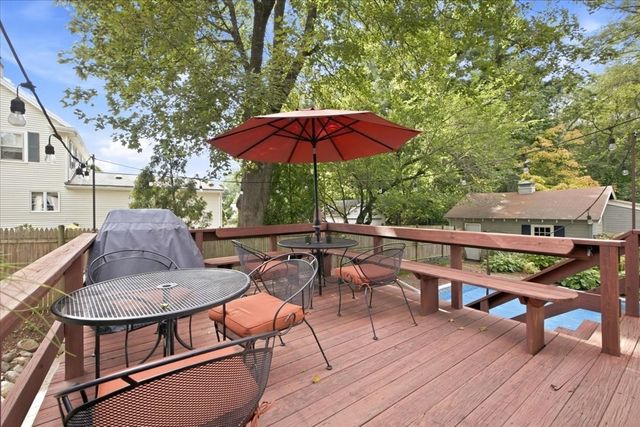 103 Lewis Ave, Walpole, MA 02081