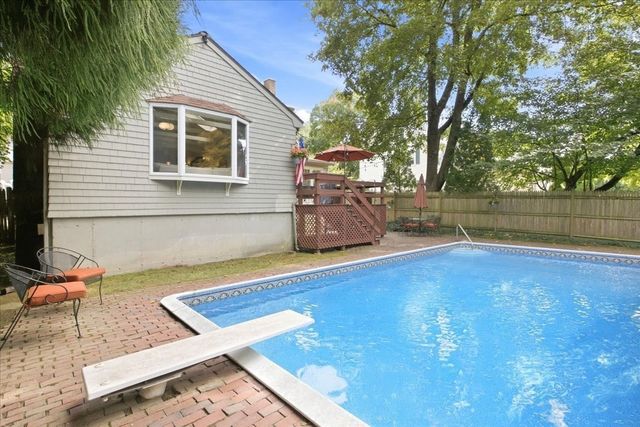 103 Lewis Ave, Walpole, MA 02081