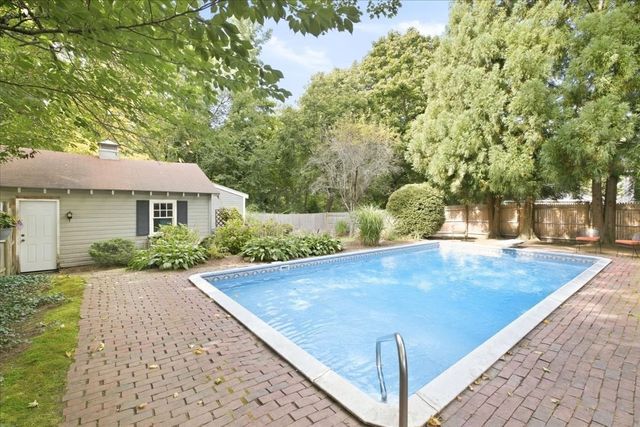 103 Lewis Ave, Walpole, MA 02081