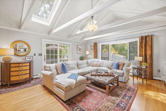 103 Lewis Ave, Walpole, MA 02081