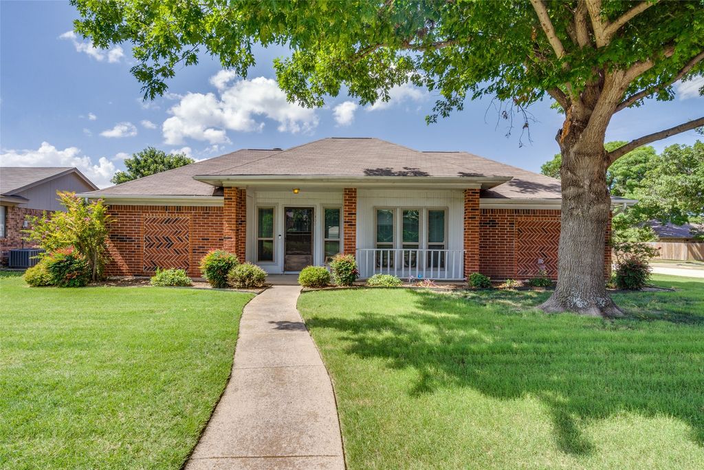 1301 Colmar Drive, Plano, TX 75023
