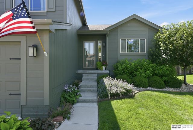 8162 S 186th Street, Omaha, NE 68136