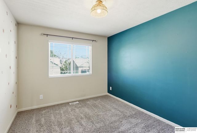 8162 S 186th Street, Omaha, NE 68136