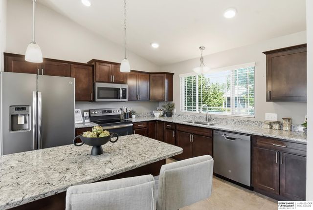 8162 S 186th Street, Omaha, NE 68136