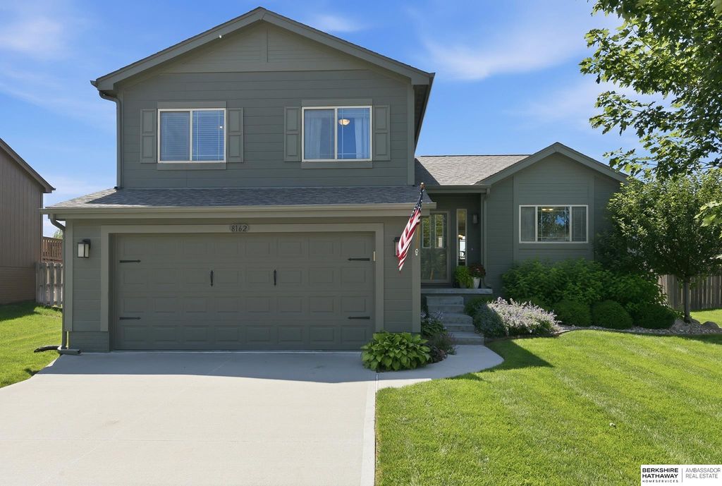 8162 S 186th Street, Omaha, NE 68136