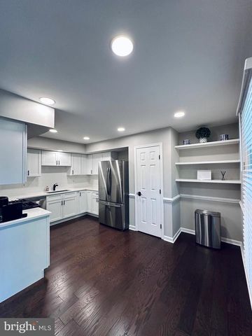 46810 GRAHAM COVE SQ, Sterling, VA 20165