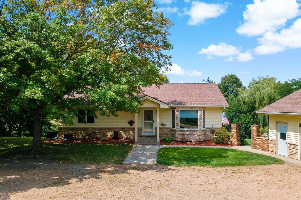 17222 Deerwood Lane, Jordan, MN 55352 — exterior