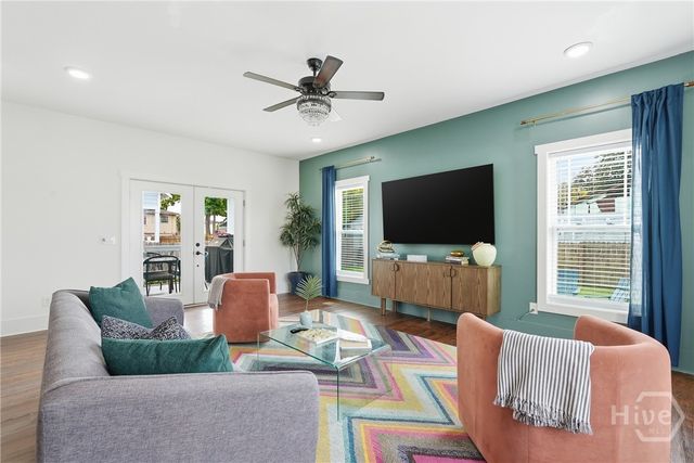 2001 E 38th Street, Savannah, GA 31404