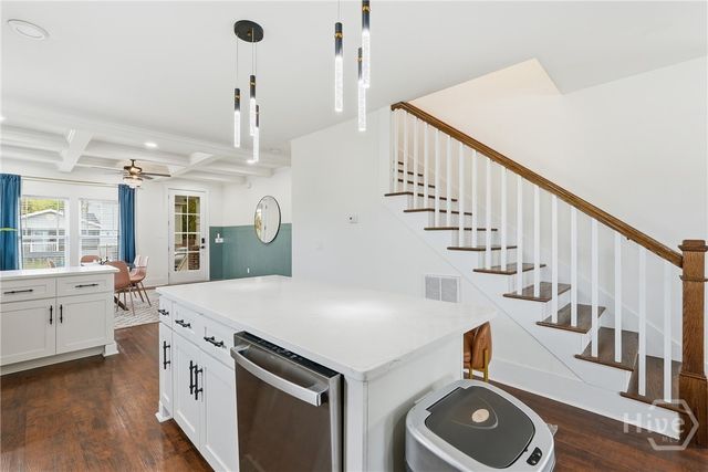 2001 E 38th Street, Savannah, GA 31404