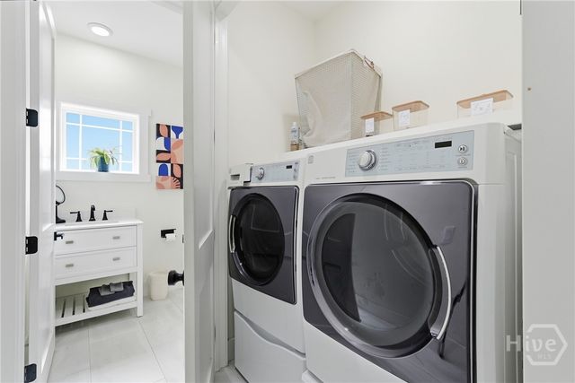 2001 E 38th Street, Savannah, GA 31404