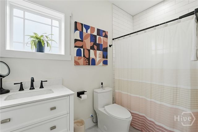 2001 E 38th Street, Savannah, GA 31404