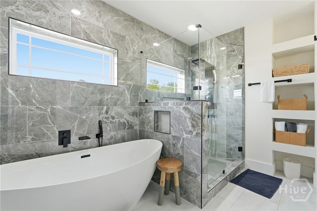 2001 E 38th Street, Savannah, GA 31404