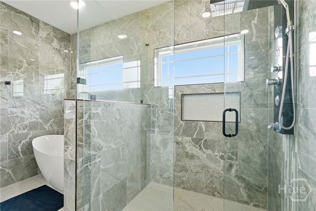 2001 E 38th Street, Savannah, GA 31404