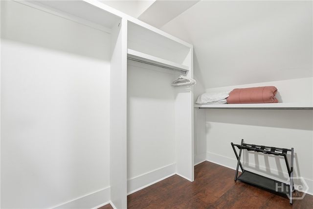 2001 E 38th Street, Savannah, GA 31404