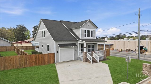 2001 E 38th Street, Savannah, GA 31404