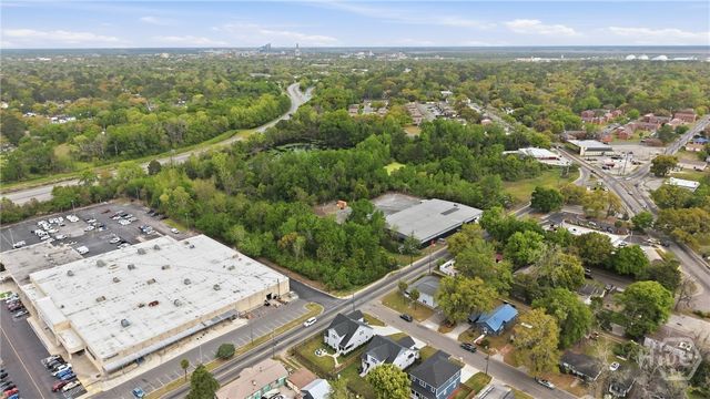 2001 E 38th Street, Savannah, GA 31404