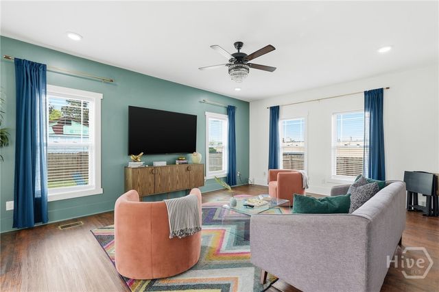 2001 E 38th Street, Savannah, GA 31404