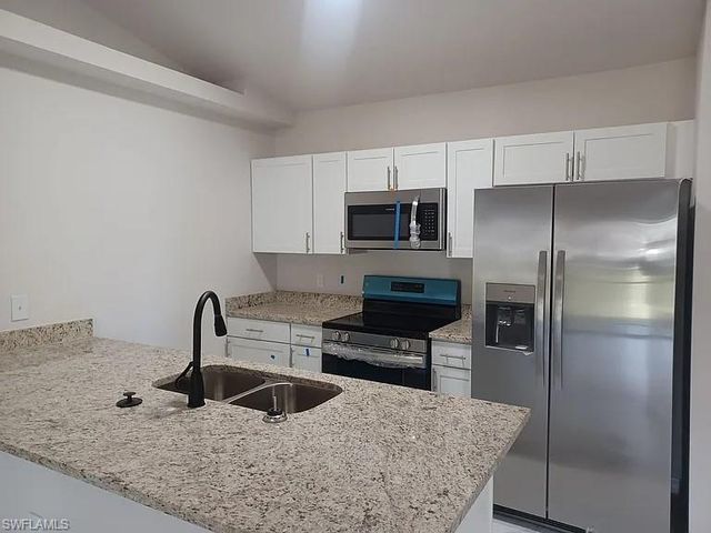 1109 SE 5th CT, Cape Coral, FL 33990