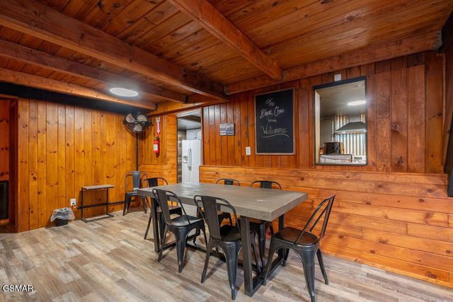 1043 Ski Mountain Road, Gatlinburg, TN 37738