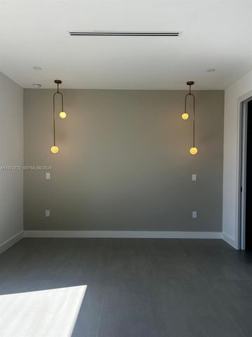 2700 SW EMBERS TE, Cape Coral, FL 33991