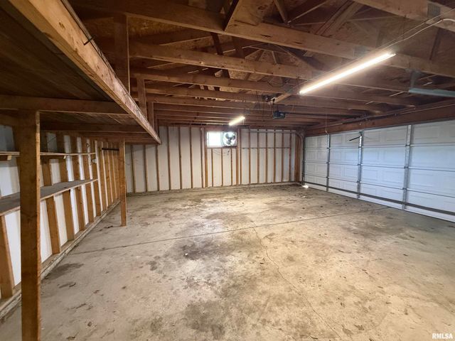 614 S 12TH Street, Pekin, IL 61554