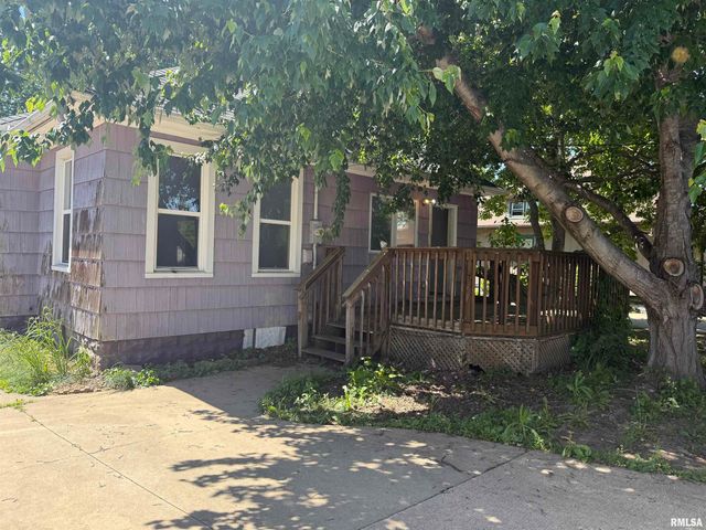 614 S 12TH Street, Pekin, IL 61554