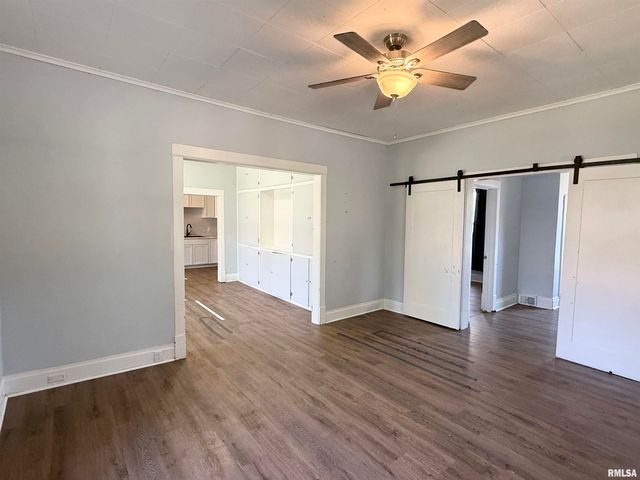 614 S 12TH Street, Pekin, IL 61554