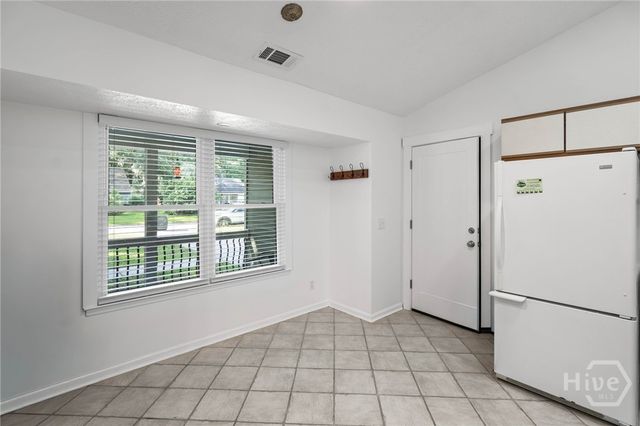 18 E White Hawthorne Drive, Savannah, GA 31419